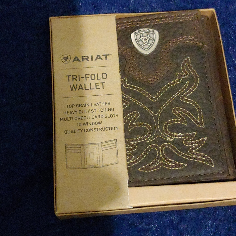 Ariat mens tri fold wallet